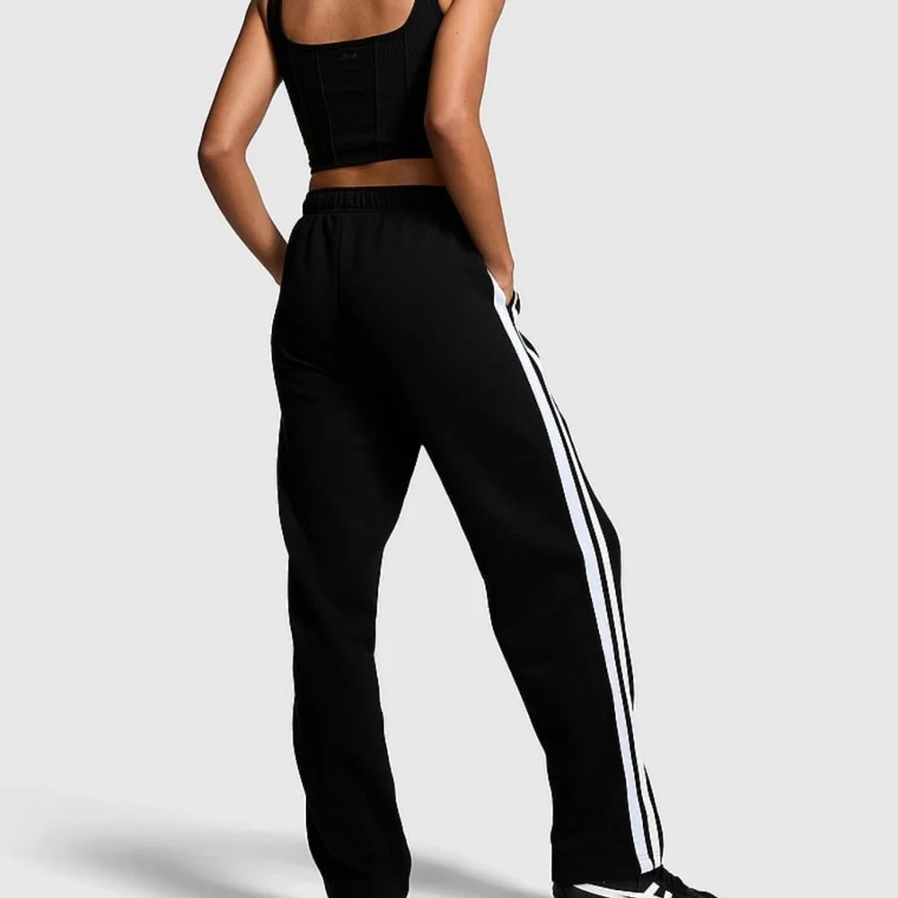 PINK 🖤 Campus Collection Sweatpants - Picture 6 of 6